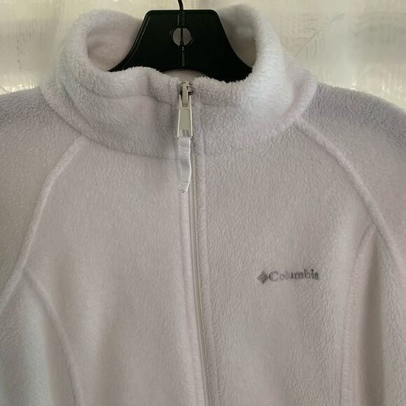 Columbia jacket white medium.  - Picture 2 of 9